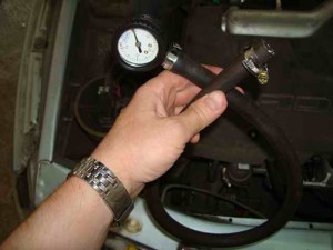 Как проверить давление топливного насоса своими руками