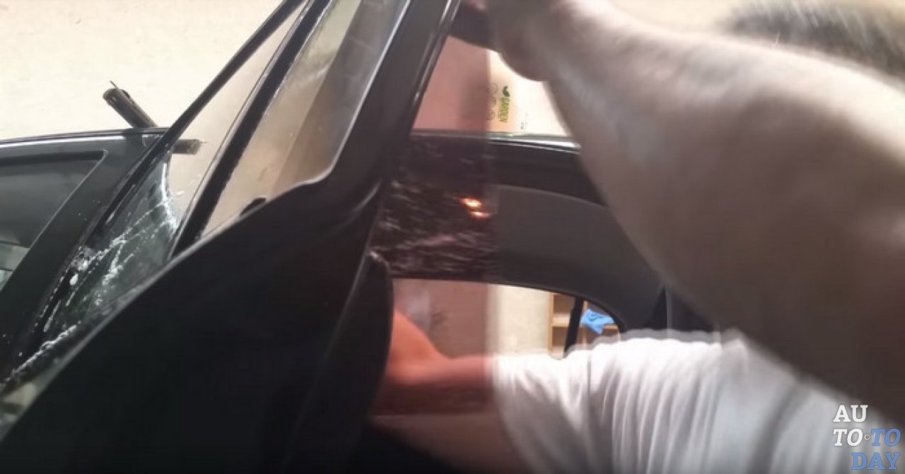 Как затонировать стекла авто своими руками