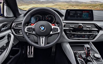 BMW M5 (F90)