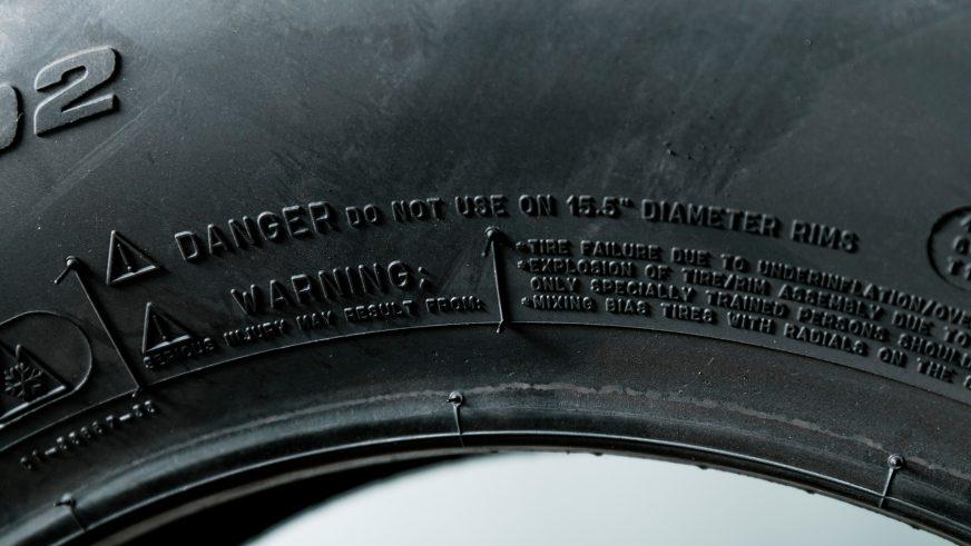 О чём предупреждают буквы и цифры на ваших шинах