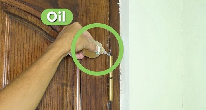Чем и как смазать дверные петли, чтобы они не скрипели?