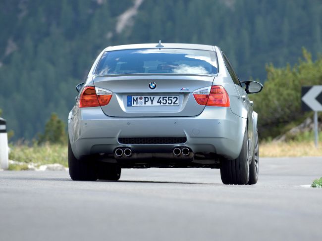 BMW M3 E90 - седан второго поколения