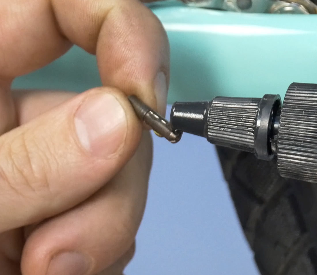Lube connecting rivet